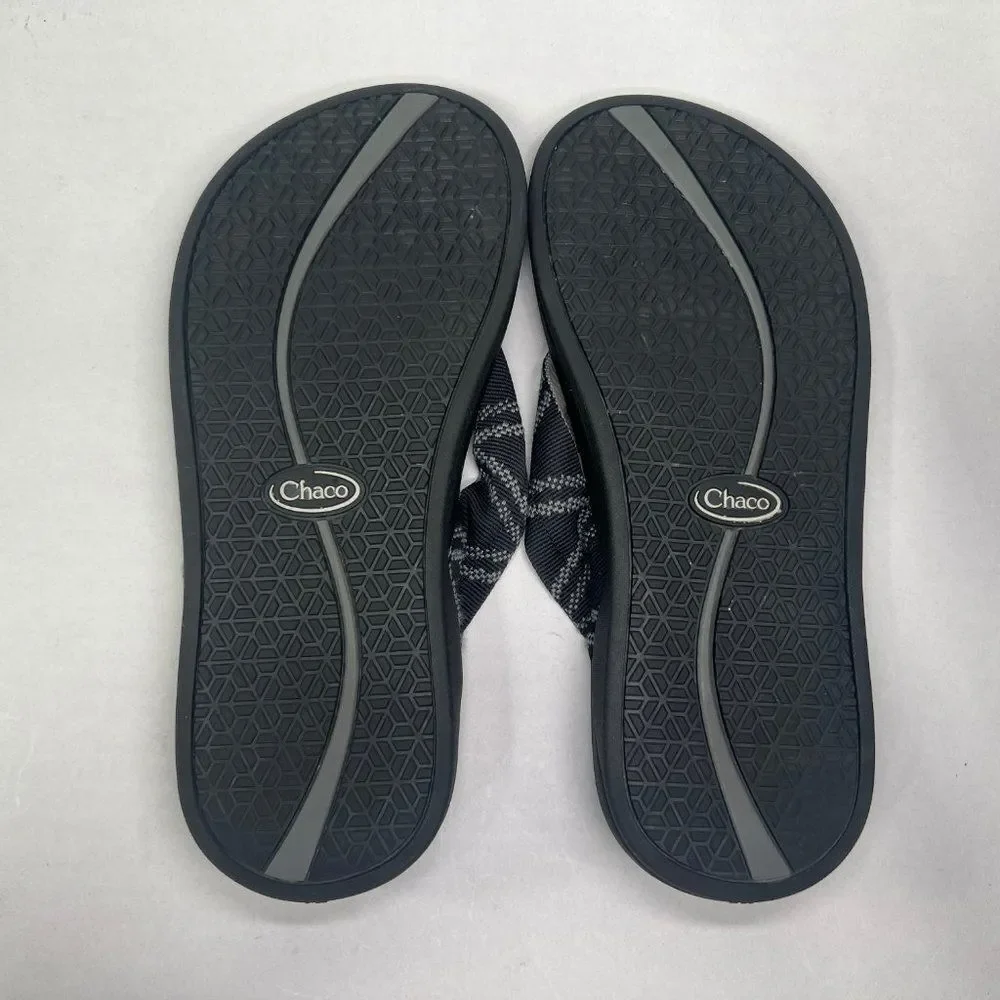 Chaco Sandals‎ Men's 7 Black & Gray Outdoor Athletic Beach Toe Post Flip Flops